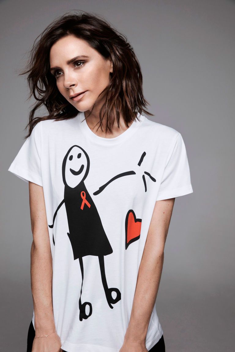 1479394160 syn hbz 1479388880 victoria beckham aids day tshirt