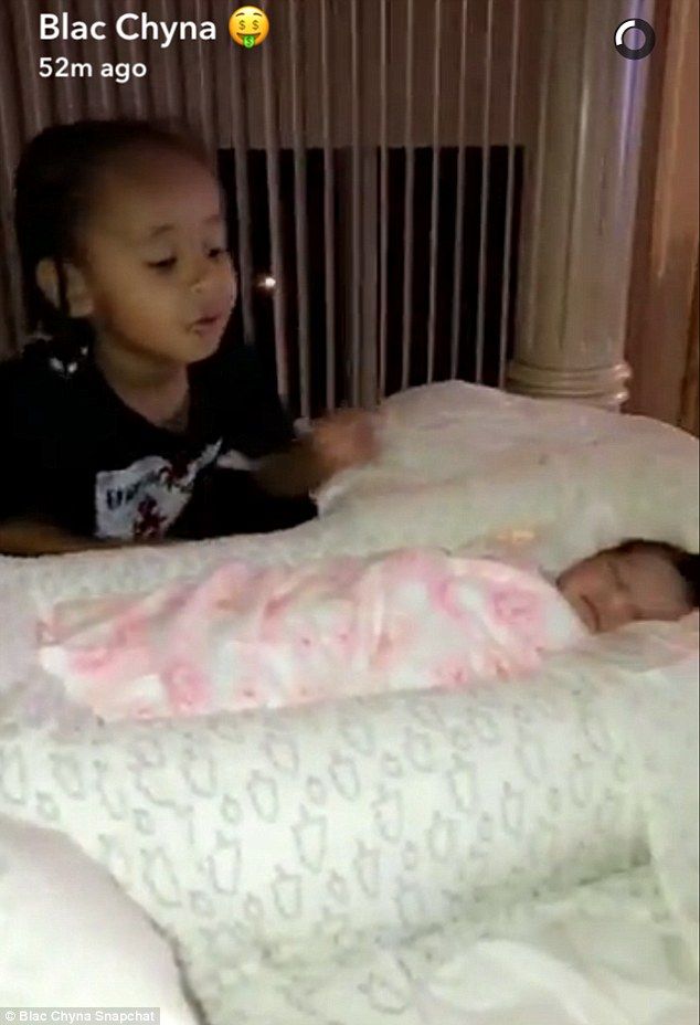 3A90F1AF00000578 3953804 image m 101 1479615867315