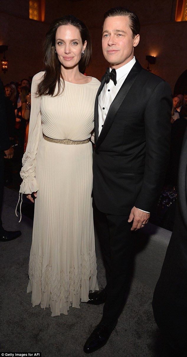 3A8633FD00000578 0 image m 27 1479862352224