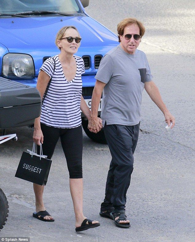 3AF40F9D00000578 3993774 image m 134 1480679989337