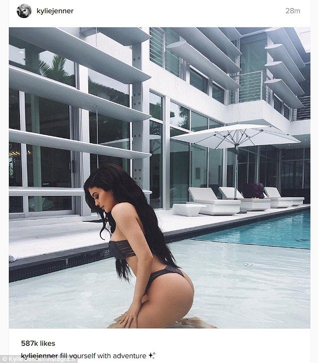 3B0033B500000578 3997434 image m 32 1480795096529