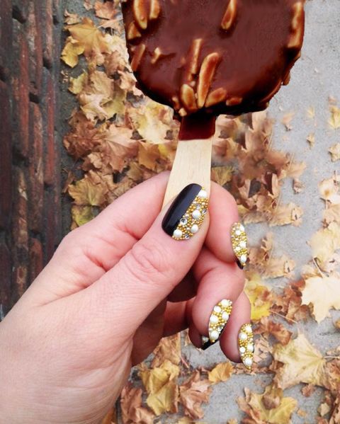 the illustrated nail