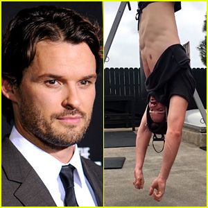 austin nichols prepares for rogue one by baring his hot bod