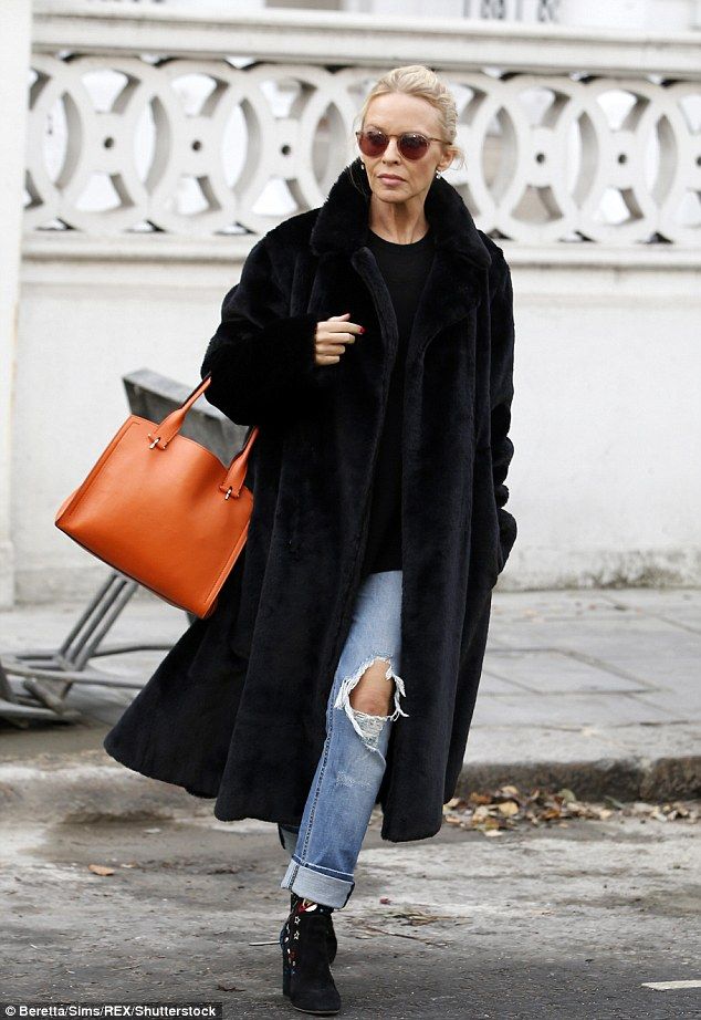 3B7C49B500000578 0 image a 36 1482054718087