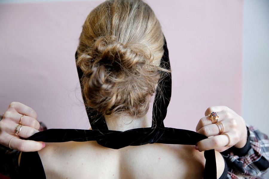 Ribbon Head Elizabeth Tamkin Man Repeller 5