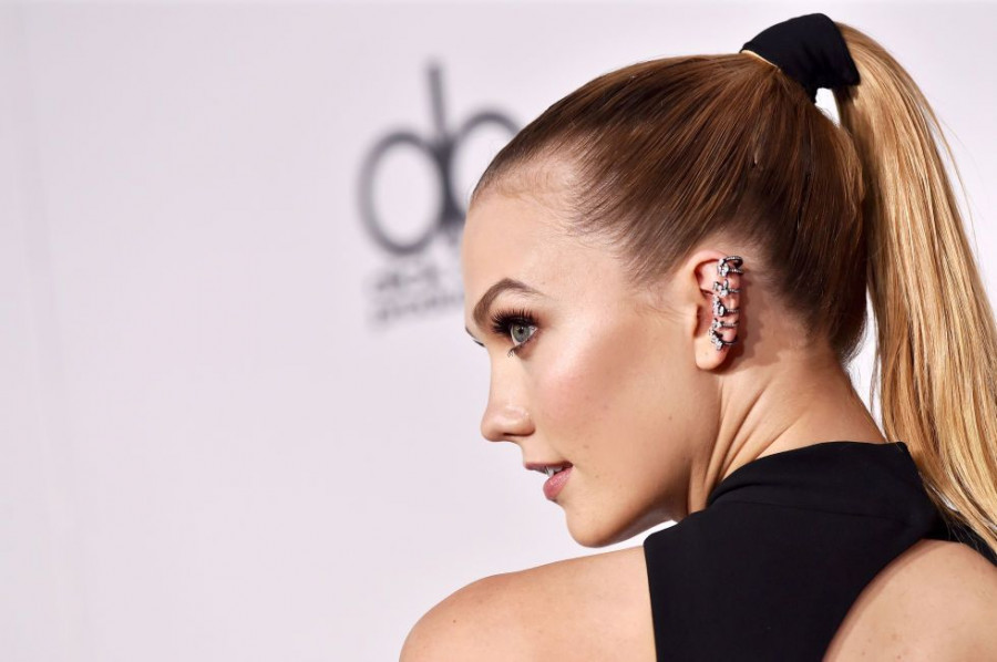 hbz the list glowiest cheekbones 11 karlie kloss