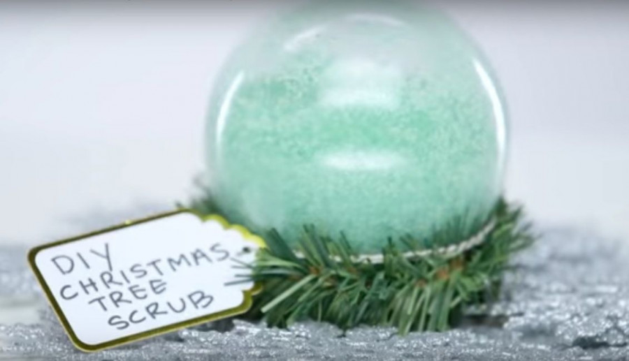 xristougenniatiko scrub