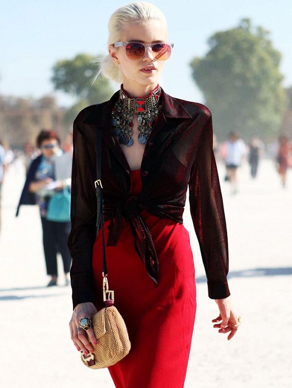 the tk secrets behind taking a great outfit shot 1839925 1468862176.600x0c