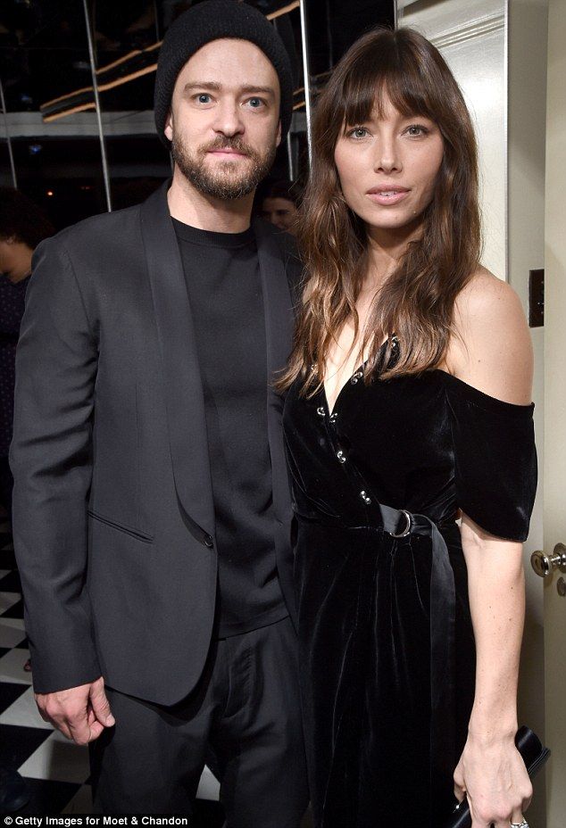 3BE2784B00000578 0 image m 27 1483682278656