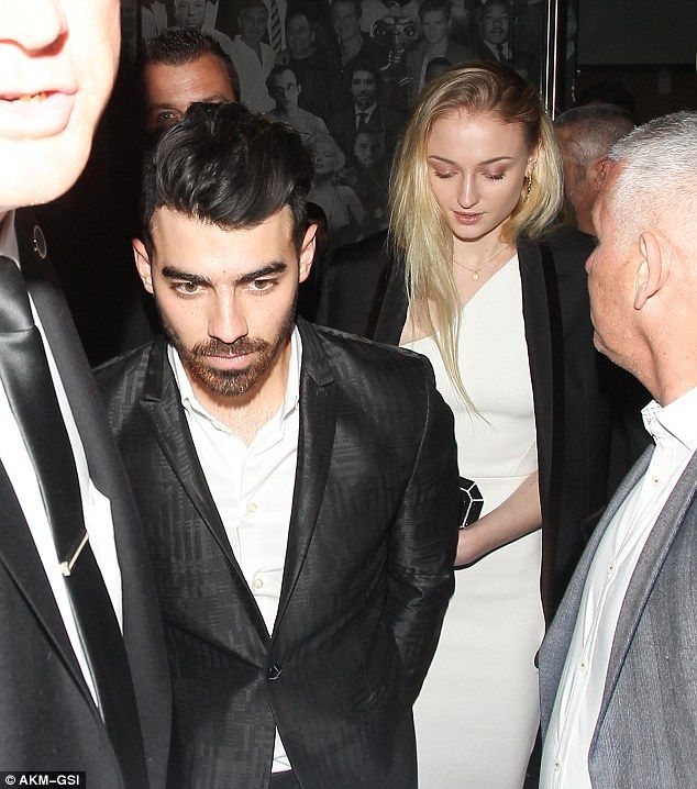 3BEB8E9800000578 4103146 image a 135 1483990014693