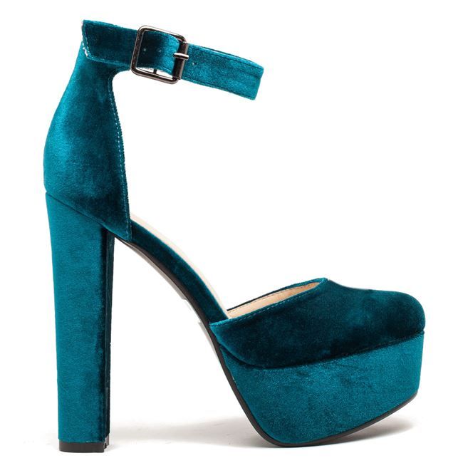 es0426 l06 1 migato ginaikeies goves enlarge