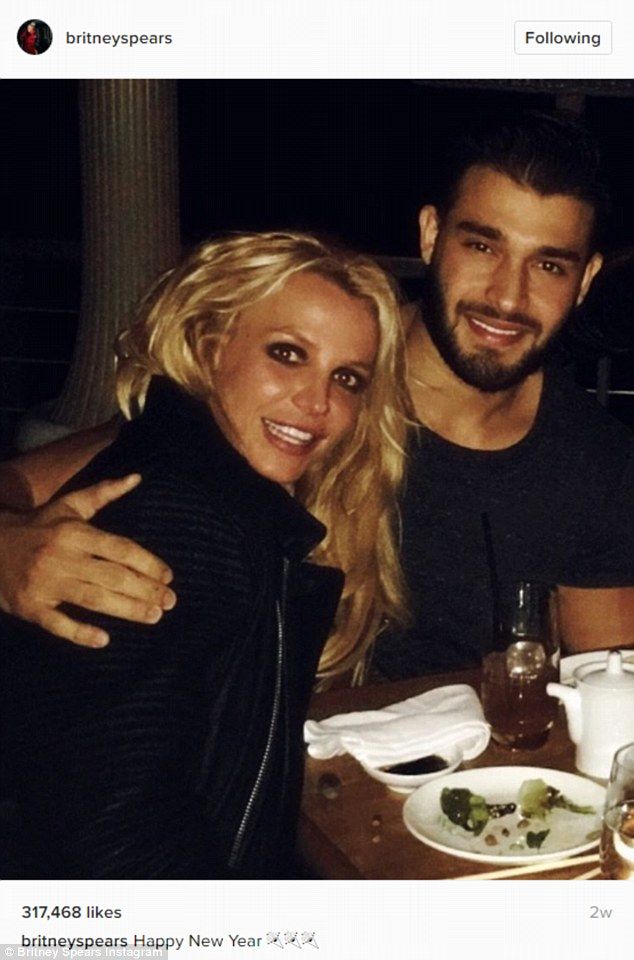 3C4B0F4700000578 4141684 image a 72 1484945684438