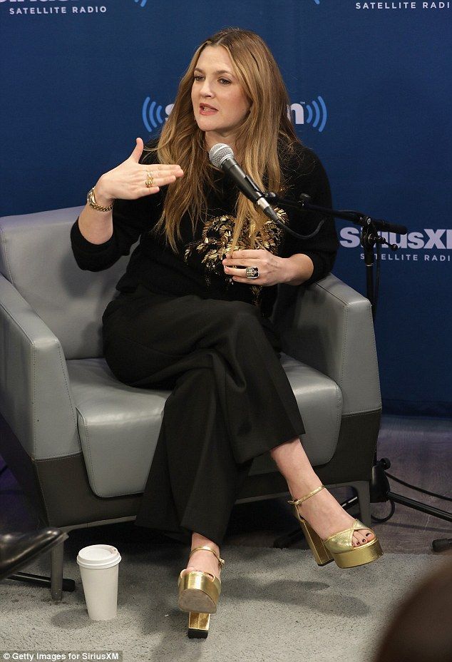 3C922FFD00000578 4166040 image a 18 1485569548787