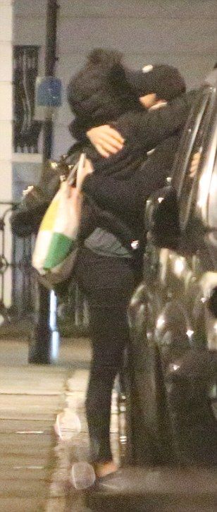 3CDEC2DE00000578 4193802 Warm embrace The mystery female companion and Joshua certainly l m 68 1486330174395