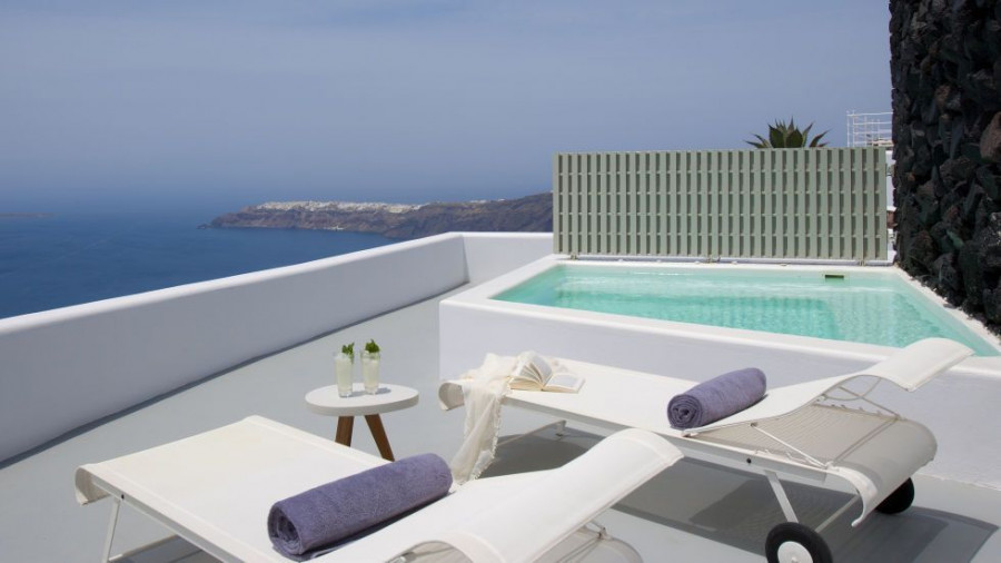 54c6a56929741 hbz vip suite terrace grace santorini 1