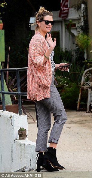 3CF0A0FE00000578 4202098 image a 13 1486516485059