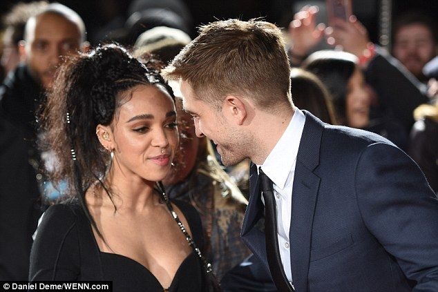 3D4DD76B00000578 0 image a 17 1487274017313