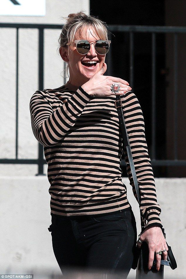 3D8A1ED600000578 4250778 image a 97 1487802479009