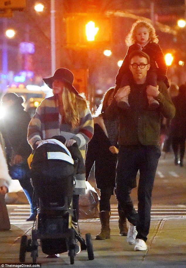 3DE351BE00000578 4276108 image a 30 1488482713137