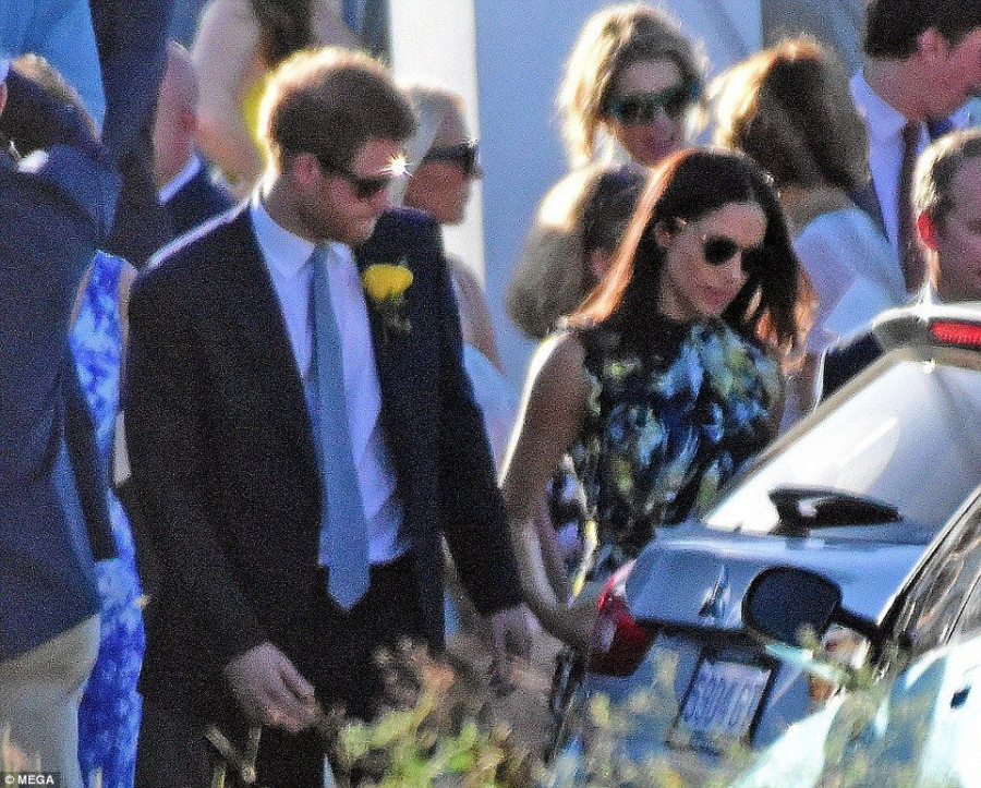 3DF03D8E00000578 4280566 image a 50 1488622078911