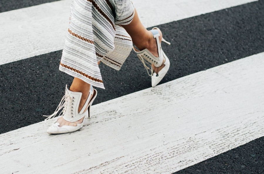 street style high heels asymetric skirt