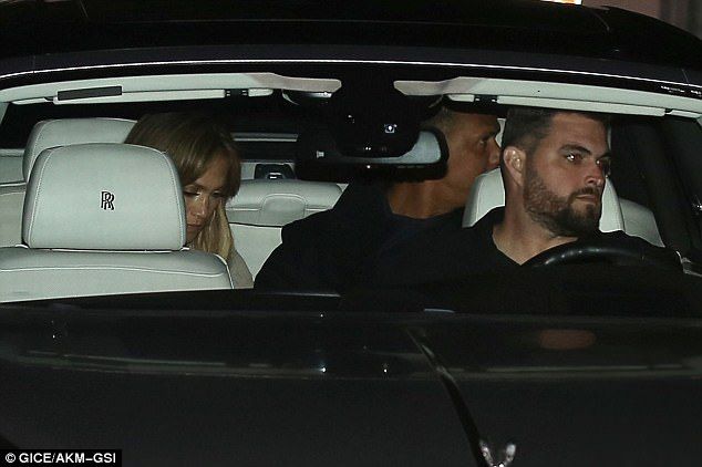 3E9C115F00000578 4348144 image a 21 1490424378736