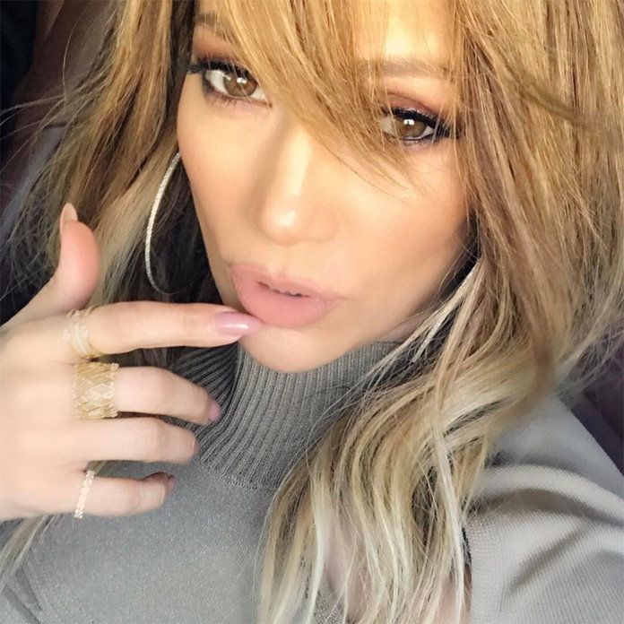 040617 jennifer lopez bangs embed