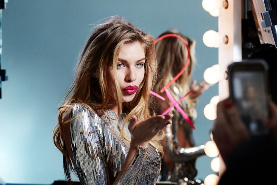 Stella Maxwell 2