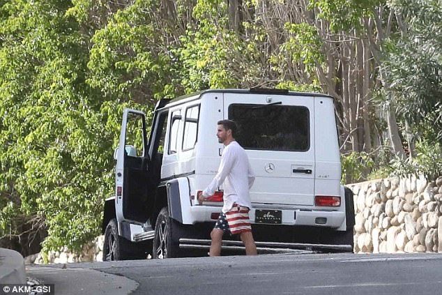 3F92F99100000578 0 image a 275 1493101279447