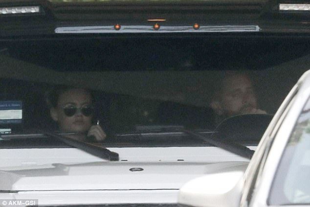 3F92FCA600000578 0 image a 278 1493101308260