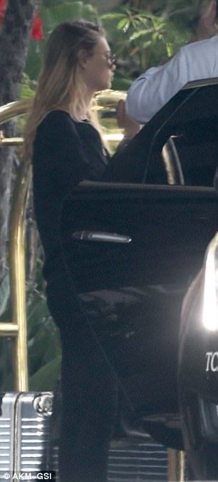 3F92FCFA00000578 0 image m 283 1493101363631