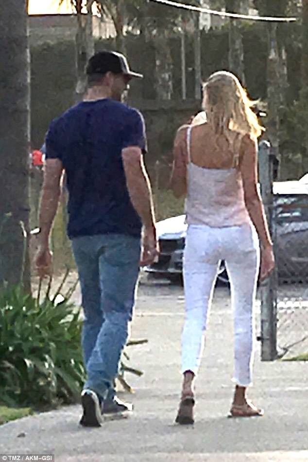 3FB5DD7E00000578 4456596 image a 71 1493405199215