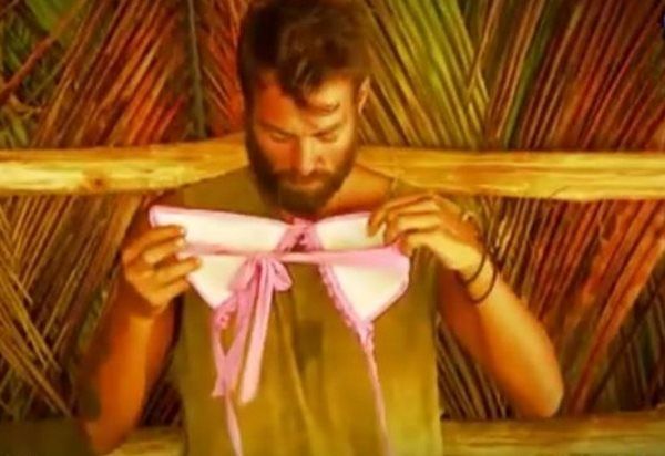 o xantampakis sfurokopeitai gia to bullying stin papadopoulou.w hr