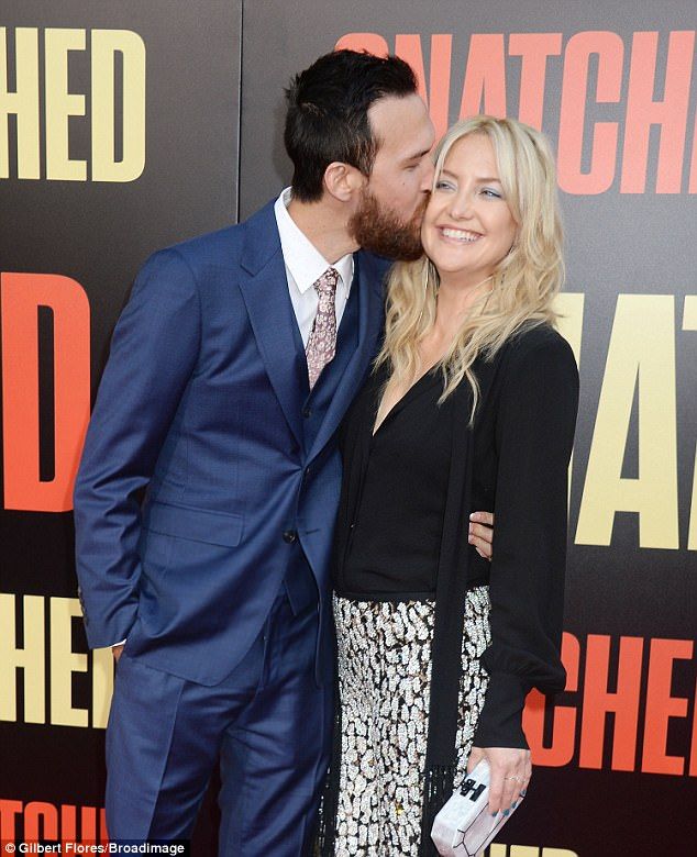 402E893400000578 4494316 image a 28 1494470313503