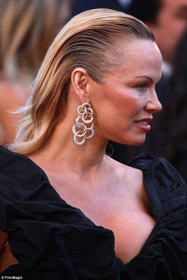 4094D46E00000578 0 image a 4 1495304015419