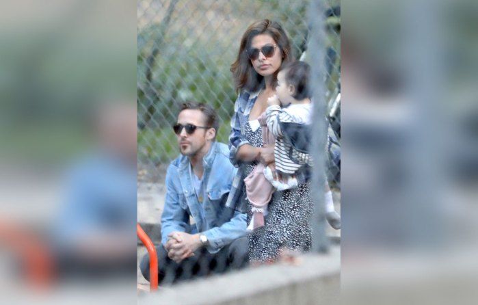 ryan gosling eva mendes kids daughters park 01