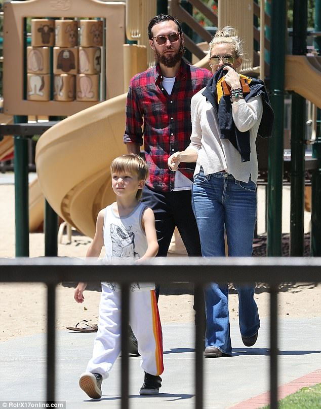 40DE63D300000578 4548854 image a 4 1495926406454 copy