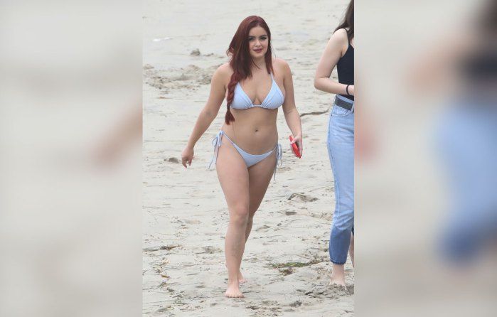 ariel winter white bikini boobs butt malibu 3