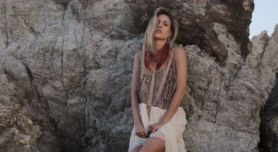 ELEN AIVALI PHOTOS 12