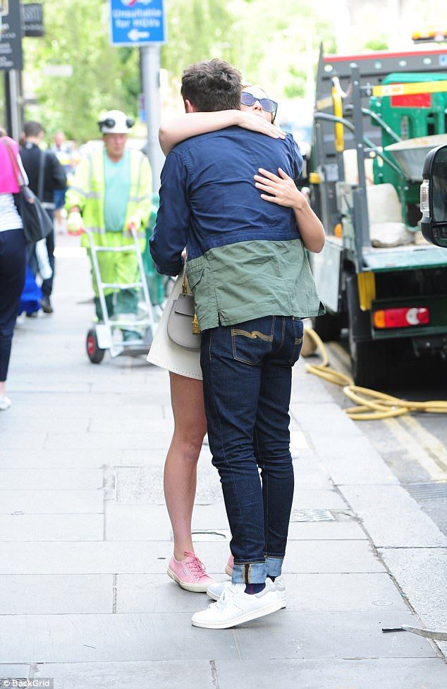 4178145900000578 0 image a 10 1497693545302