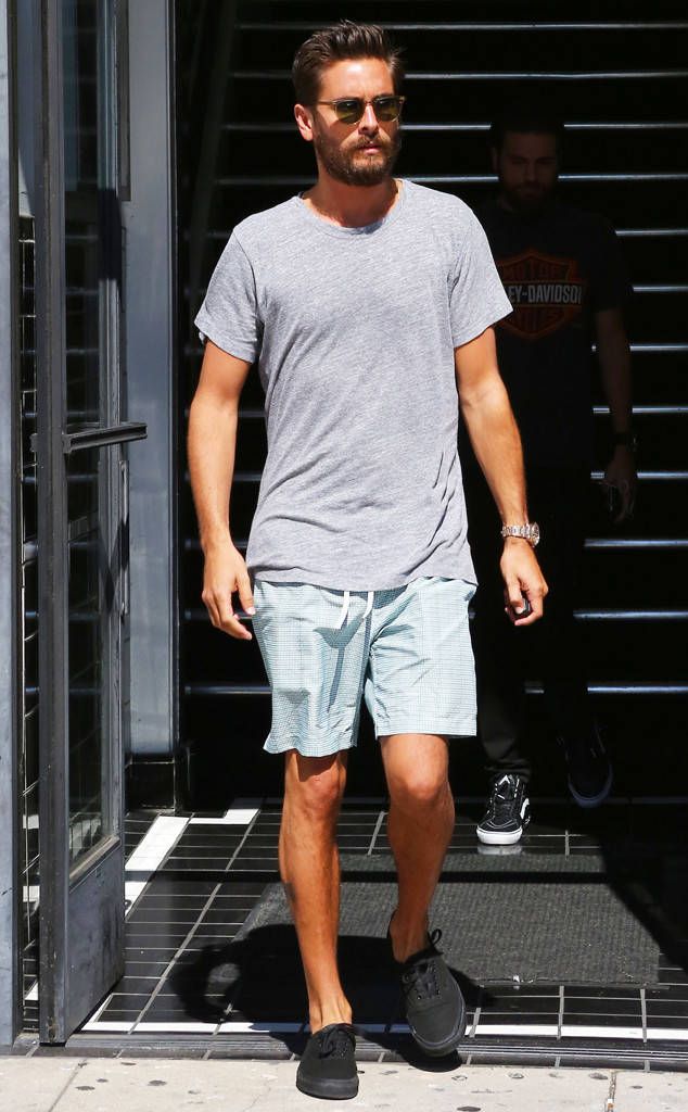 rs 634x1024 151008202244 634.Scott Disick LA.ms.100815