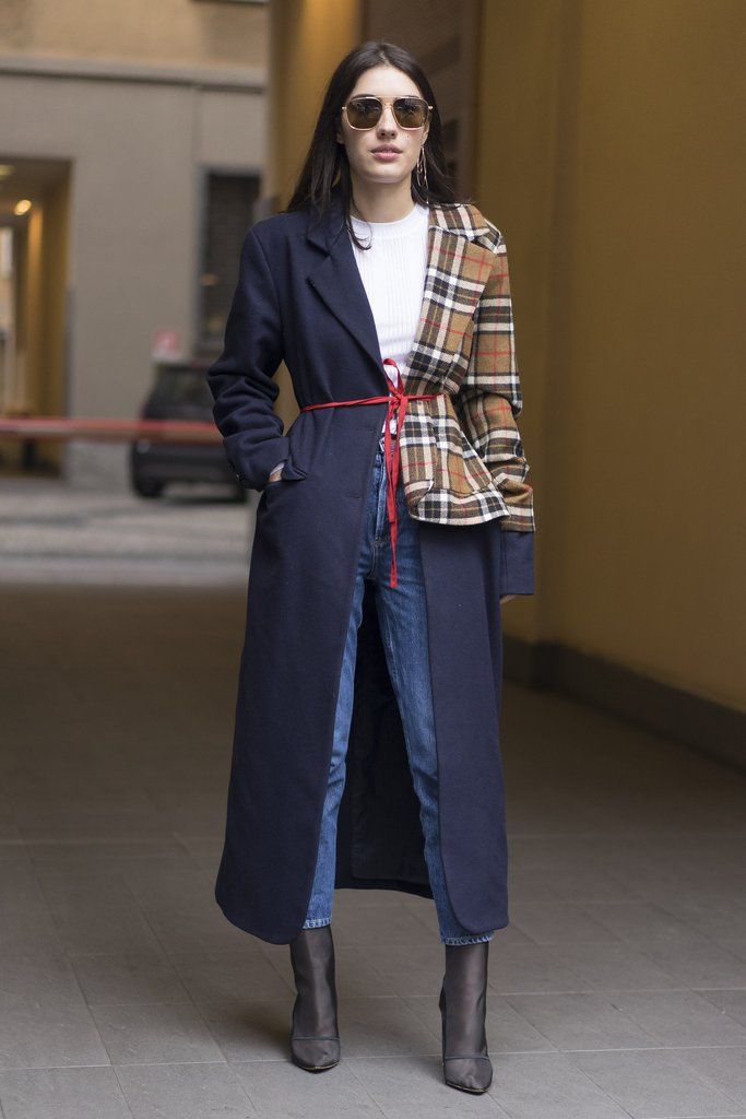 Tie two jackets together seamlessly thin string