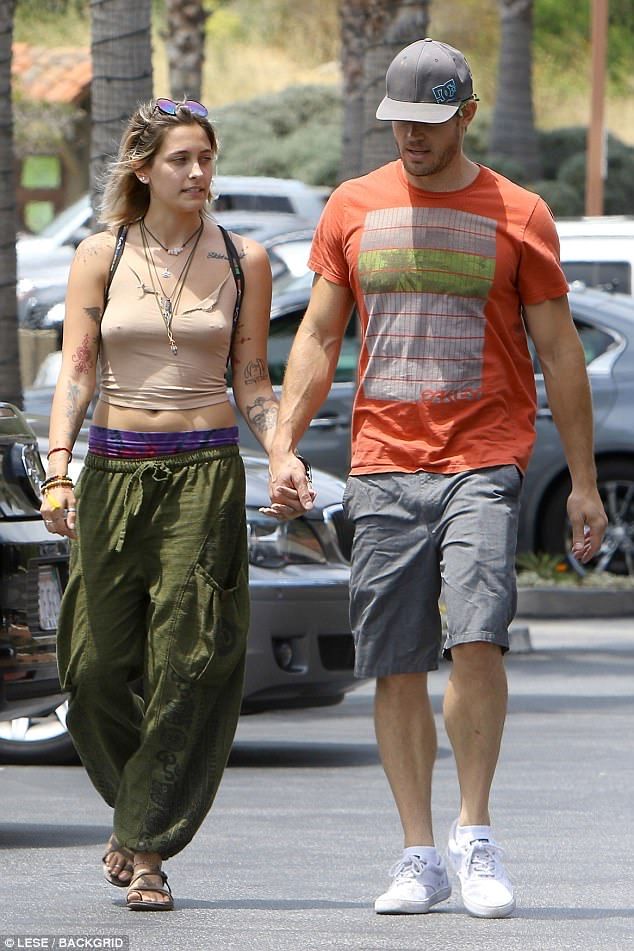 42339C9900000578 4683126 image a 45 1499712872722