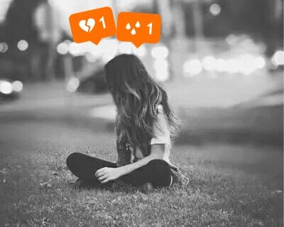 alone black broken bulb Favim.com 2943834