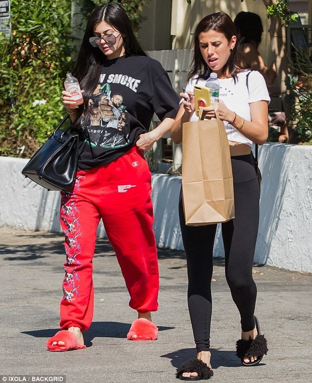 42FA7AA900000578 0 image m 69 1501902232849