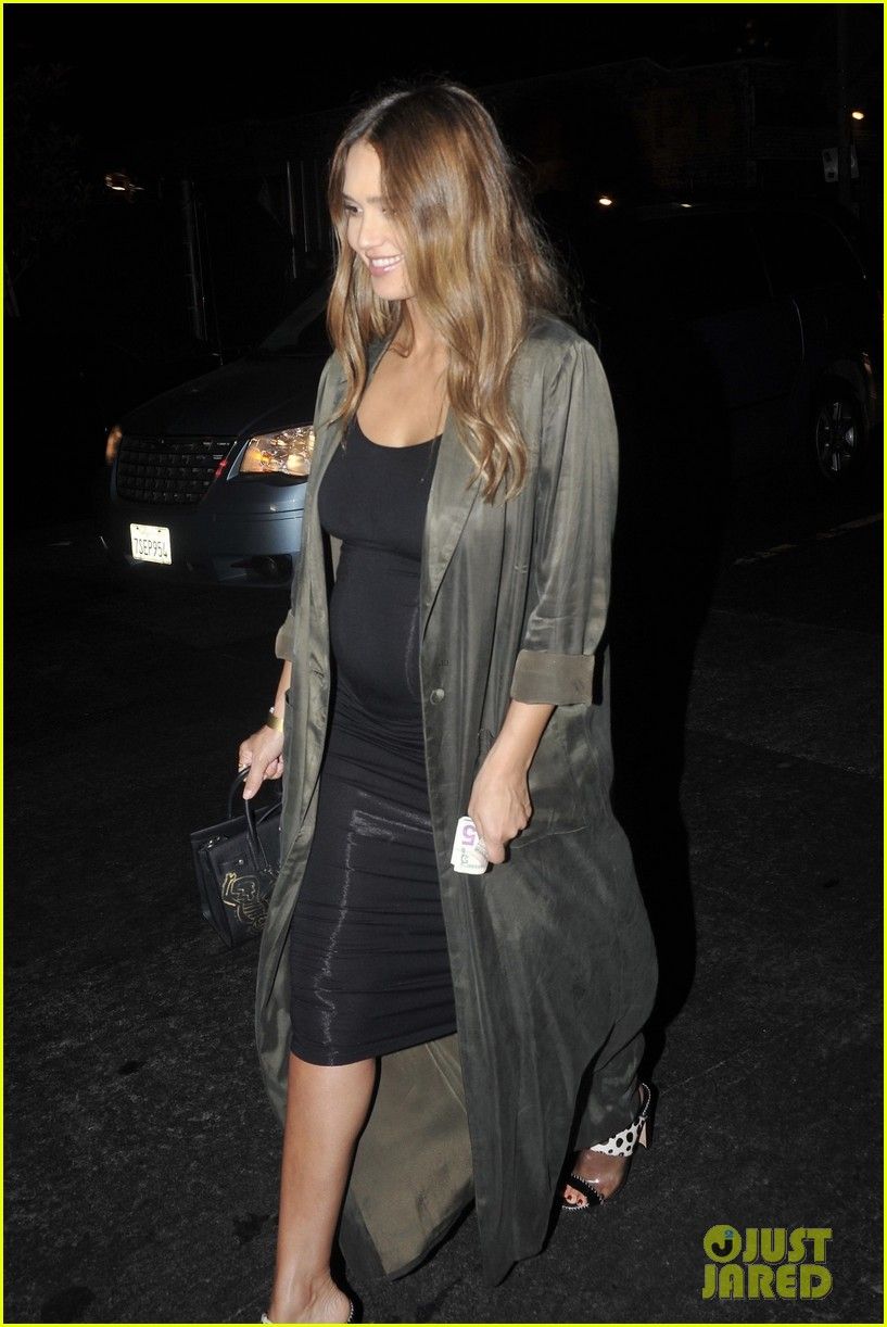 pregnant jessica alba displays tiny baby bump in form fitting dress 01