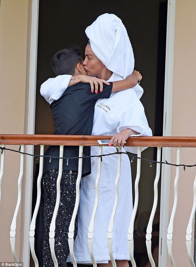 43A7470E00000578 4830730 image a 191 1503943895100