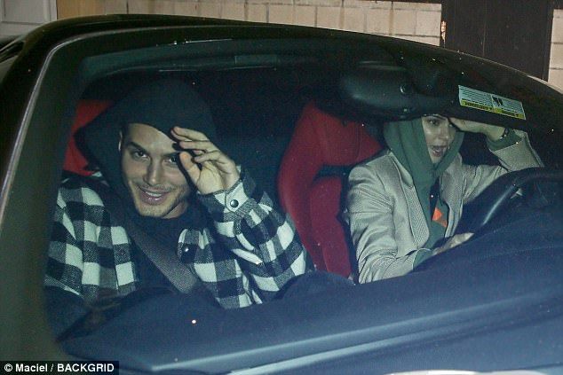 446168CD00000578 4892278 image a 2 1505638613724