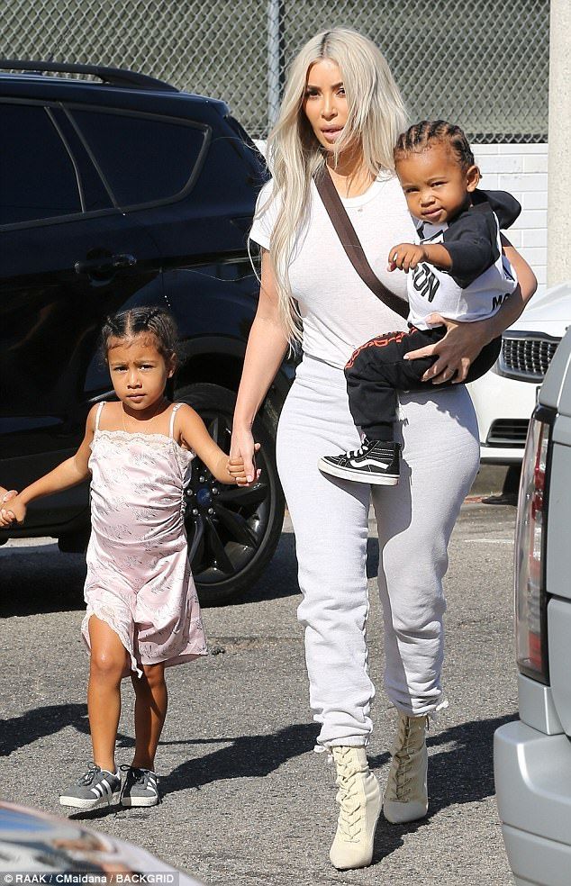 4491F5DA00000578 4908634 image m 22 1506042018594