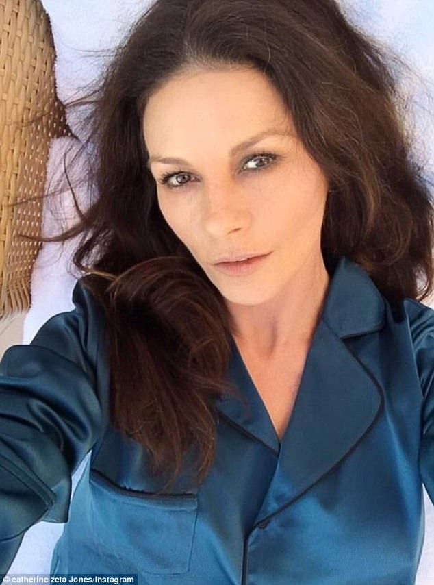 457F9A8E00000578 0 image a 11 1508440103206